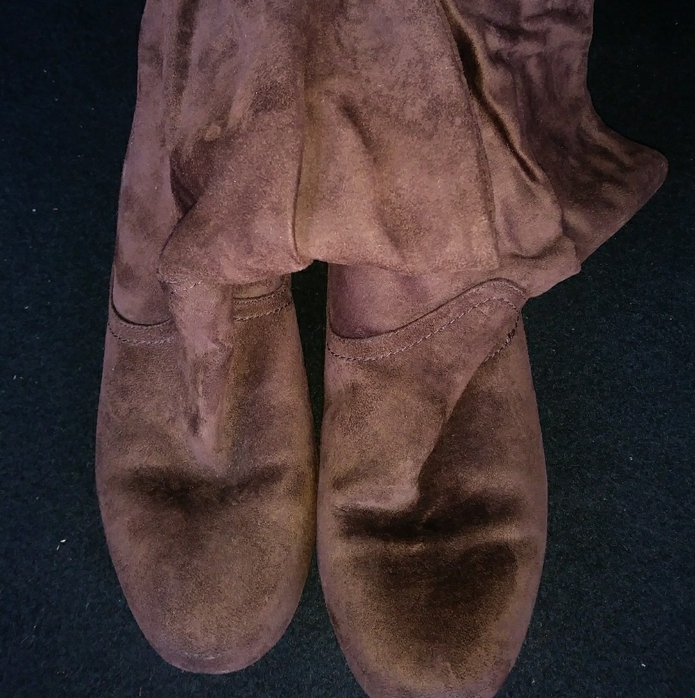 Ankle scrunchy boots